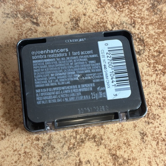 Cover Girl Eye Enhancers Eye Shadow 440 Shimmering Onyx discontinued - Picture 4 of 5